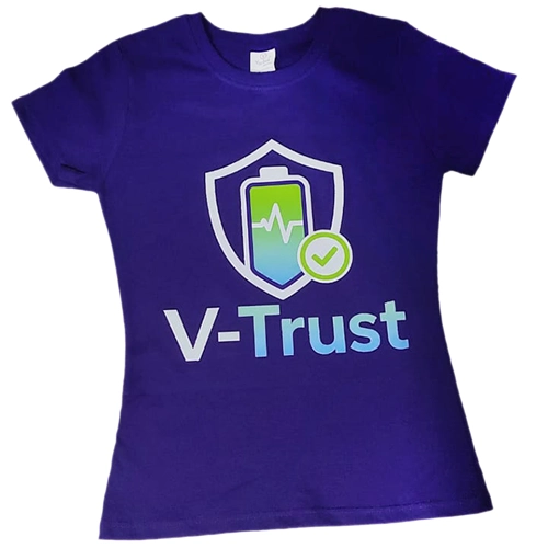 Playera personalizada con logotipo empresarial para uniformes corporativos. En Playeras Personalizadas MX fabricamos playeras para empresas, negocios, oficinas, eventos y cualquier giro comercial con envíos a todo México.